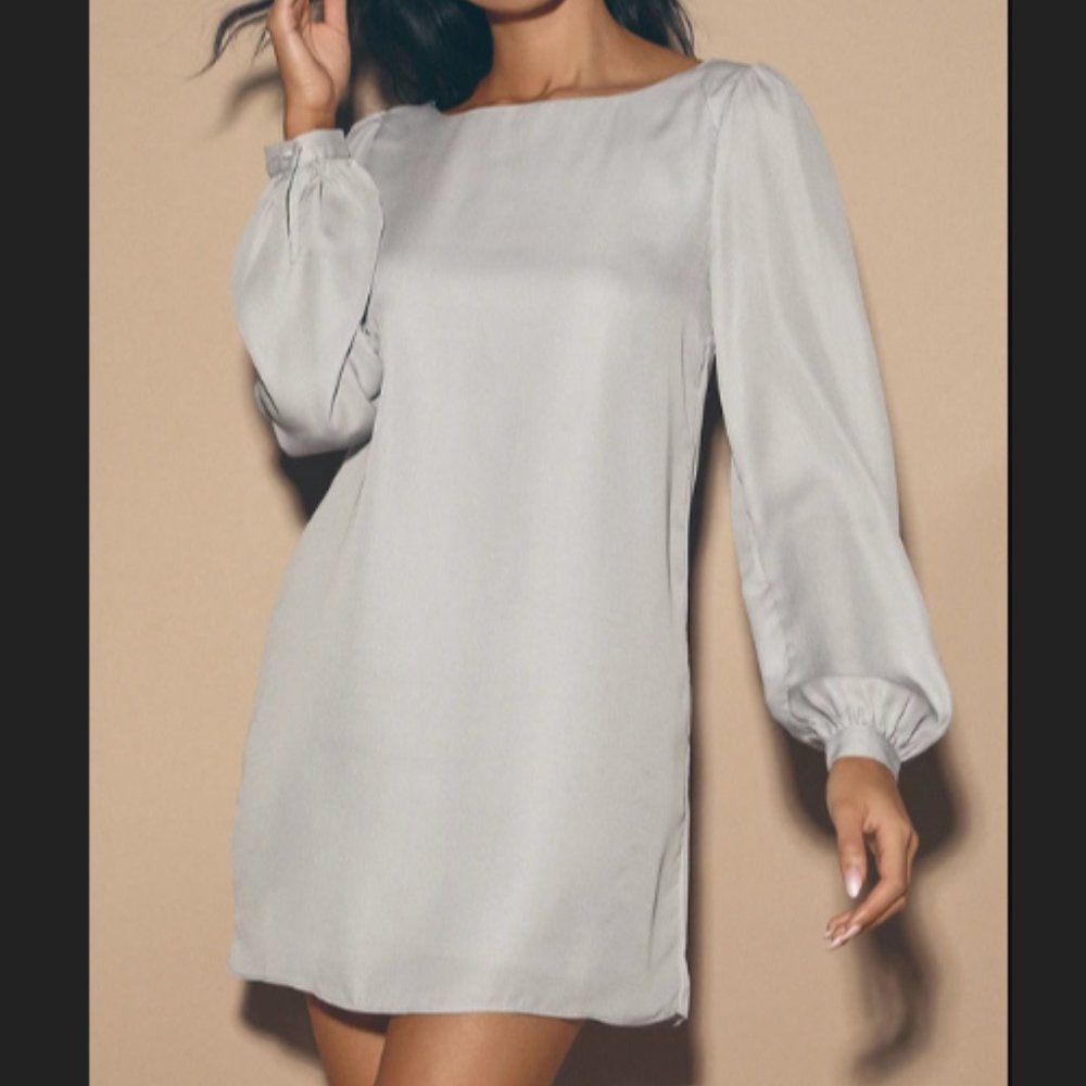 Lulus light grey longsleeve shift dress